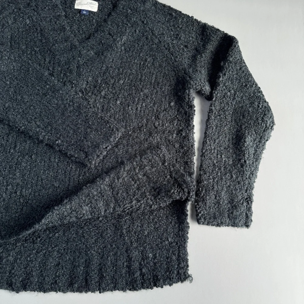 Universal Thread Fuzzy Boucle V Neck Sweater‎ Black S High Low Casual Cozy